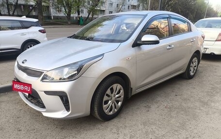 KIA Rio IV, 2019 год, 1 350 000 рублей, 3 фотография