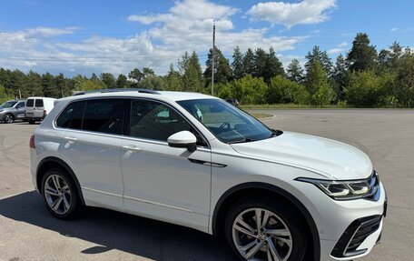 Volkswagen Tiguan II, 2022 год, 3 650 000 рублей, 3 фотография