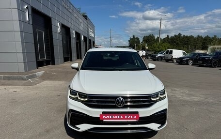 Volkswagen Tiguan II, 2022 год, 3 650 000 рублей, 4 фотография