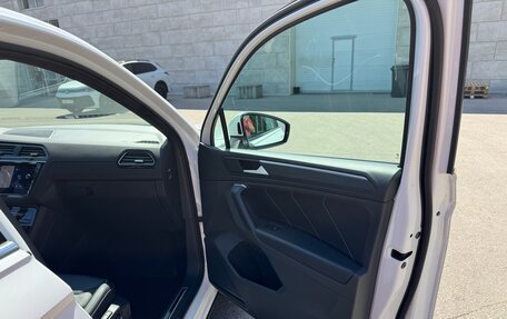 Volkswagen Tiguan II, 2022 год, 3 650 000 рублей, 13 фотография