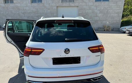 Volkswagen Tiguan II, 2022 год, 3 650 000 рублей, 14 фотография
