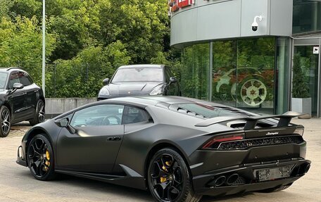 Lamborghini Huracán, 2018 год, 16 200 000 рублей, 5 фотография