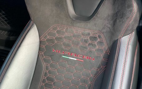 Lamborghini Huracán, 2018 год, 16 200 000 рублей, 19 фотография