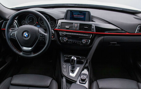 BMW 3 серия, 2018 год, 3 120 000 рублей, 14 фотография