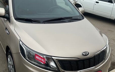 KIA Rio III рестайлинг, 2013 год, 950 000 рублей, 1 фотография