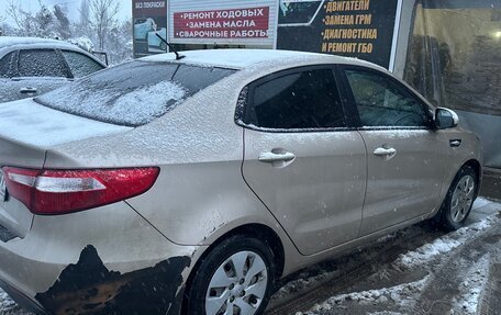 KIA Rio III рестайлинг, 2013 год, 950 000 рублей, 2 фотография