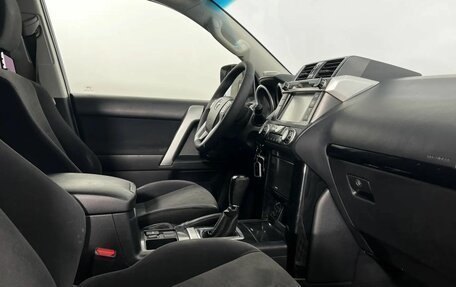 Toyota Land Cruiser Prado 150 рестайлинг 2, 2016 год, 3 650 000 рублей, 10 фотография