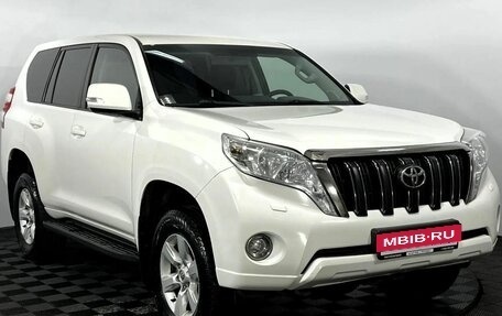 Toyota Land Cruiser Prado 150 рестайлинг 2, 2016 год, 3 650 000 рублей, 3 фотография