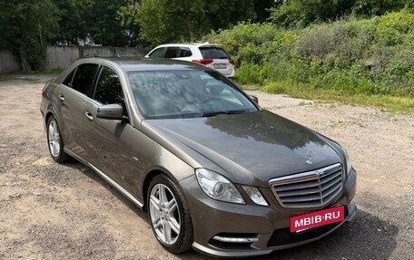 Mercedes-Benz E-Класс, 2012 год, 1 630 000 рублей, 3 фотография