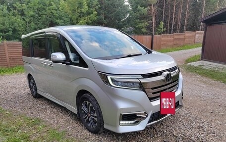 Honda Stepwgn IV, 2018 год, 2 250 000 рублей, 2 фотография