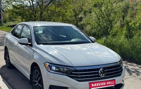 Volkswagen Jetta VII, 2019 год, 1 550 000 рублей, 2 фотография