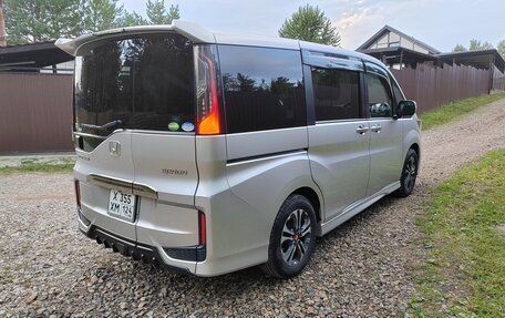 Honda Stepwgn IV, 2018 год, 2 250 000 рублей, 5 фотография