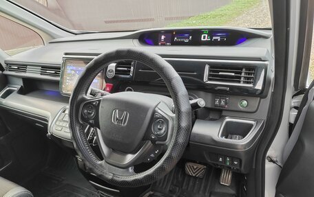 Honda Stepwgn IV, 2018 год, 2 250 000 рублей, 6 фотография