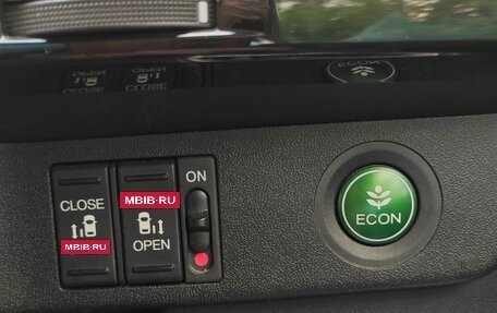 Honda Stepwgn IV, 2018 год, 2 250 000 рублей, 16 фотография