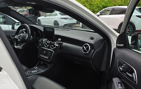 Mercedes-Benz A-Класс AMG, 2017 год, 2 350 000 рублей, 14 фотография