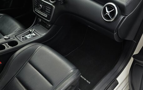 Mercedes-Benz A-Класс AMG, 2017 год, 2 350 000 рублей, 15 фотография