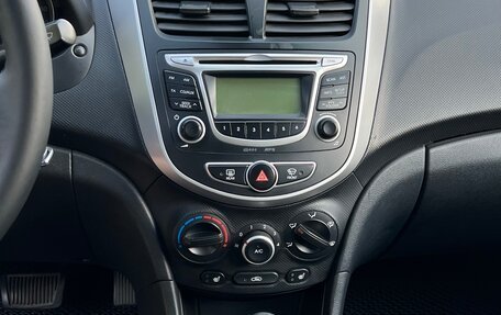 Hyundai Solaris II рестайлинг, 2014 год, 490 000 рублей, 13 фотография