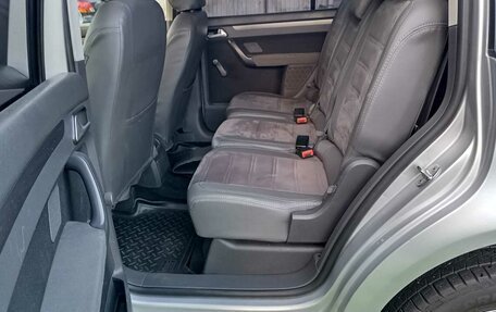 Volkswagen Touran III, 2009 год, 490 000 рублей, 8 фотография