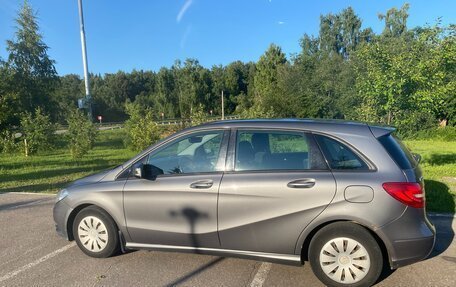 Mercedes-Benz B-Класс, 2013 год, 1 030 000 рублей, 2 фотография