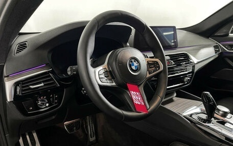 BMW 5 серия, 2018 год, 3 890 000 рублей, 13 фотография