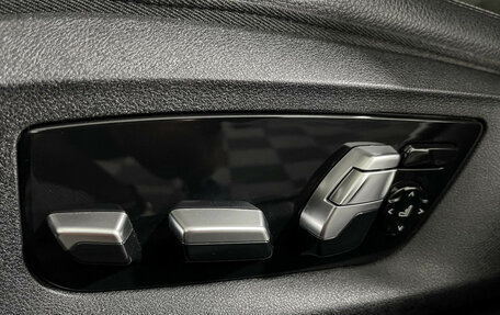 BMW 5 серия, 2018 год, 3 890 000 рублей, 19 фотография