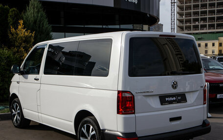 Volkswagen Caravelle T6 рестайлинг, 2018 год, 2 588 000 рублей, 6 фотография