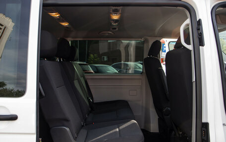 Volkswagen Caravelle T6 рестайлинг, 2018 год, 2 588 000 рублей, 9 фотография