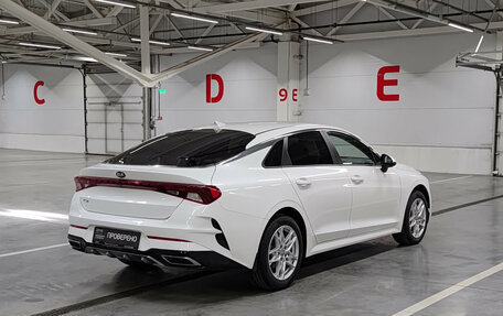 KIA K5, 2021 год, 2 250 000 рублей, 5 фотография