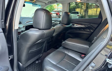 Infiniti M, 2011 год, 2 100 000 рублей, 26 фотография