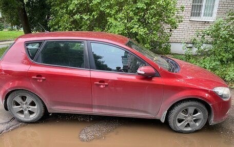 KIA cee'd I рестайлинг, 2011 год, 700 000 рублей, 3 фотография