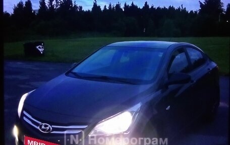 Hyundai Solaris II рестайлинг, 2016 год, 700 000 рублей, 1 фотография