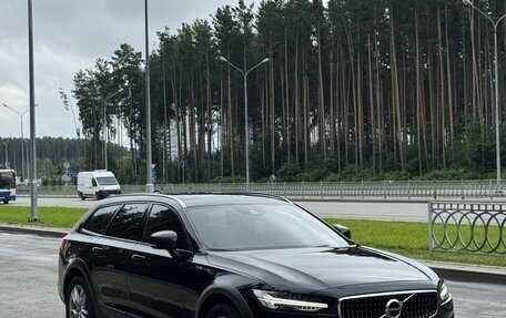 Volvo V90 Cross Country I рестайлинг, 2017 год, 3 470 000 рублей, 1 фотография