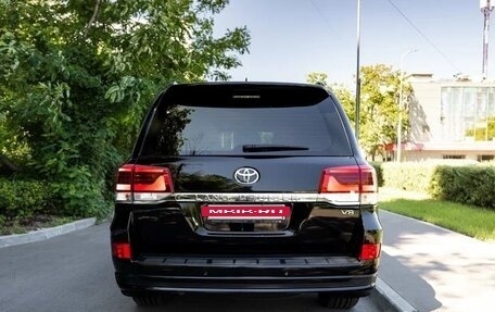 Toyota Land Cruiser 200, 2020 год, 8 650 000 рублей, 5 фотография
