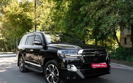 Toyota Land Cruiser 200, 2020 год, 8 650 000 рублей, 10 фотография