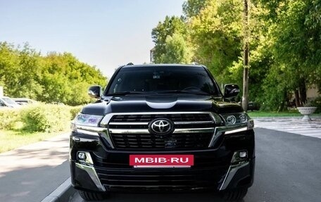 Toyota Land Cruiser 200, 2020 год, 8 650 000 рублей, 2 фотография