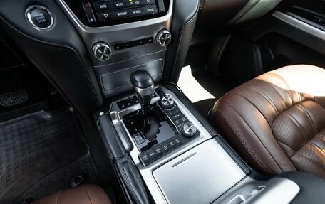 Toyota Land Cruiser 200, 2020 год, 8 650 000 рублей, 19 фотография