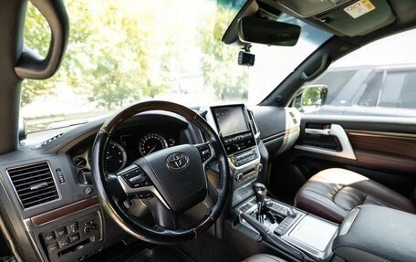Toyota Land Cruiser 200, 2020 год, 8 650 000 рублей, 16 фотография