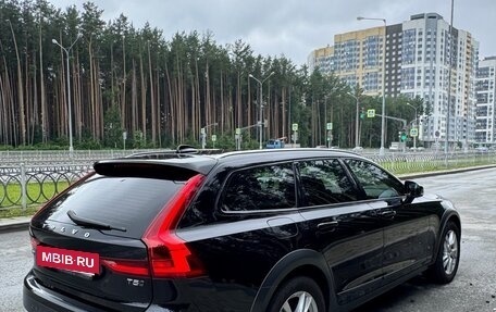 Volvo V90 Cross Country I рестайлинг, 2017 год, 3 470 000 рублей, 8 фотография