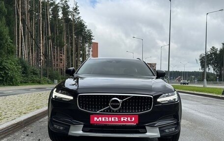 Volvo V90 Cross Country I рестайлинг, 2017 год, 3 470 000 рублей, 16 фотография