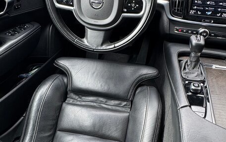 Volvo V90 Cross Country I рестайлинг, 2017 год, 3 470 000 рублей, 32 фотография