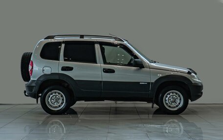 Chevrolet Niva I рестайлинг, 2016 год, 730 000 рублей, 5 фотография