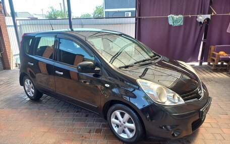 Nissan Note II рестайлинг, 2011 год, 680 000 рублей, 2 фотография