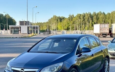 Opel Astra J, 2010 год, 690 000 рублей, 1 фотография