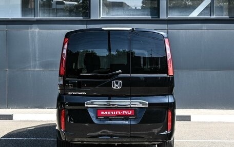 Honda Stepwgn IV, 2019 год, 2 199 000 рублей, 4 фотография