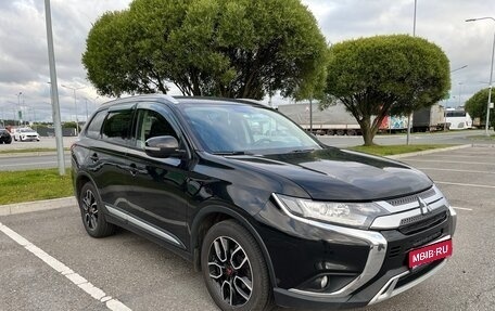 Mitsubishi Outlander III рестайлинг 3, 2019 год, 2 150 000 рублей, 1 фотография
