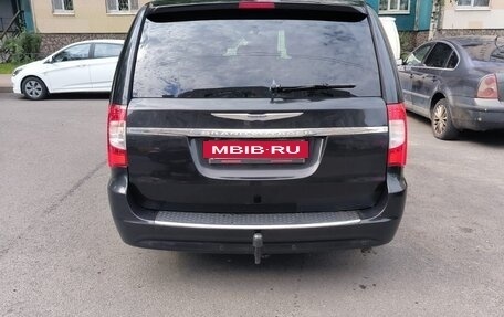 Chrysler Voyager IV, 2011 год, 1 300 000 рублей, 3 фотография
