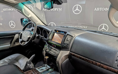 Toyota Land Cruiser 200, 2010 год, 2 200 000 рублей, 13 фотография