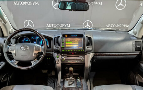 Toyota Land Cruiser 200, 2010 год, 2 200 000 рублей, 14 фотография