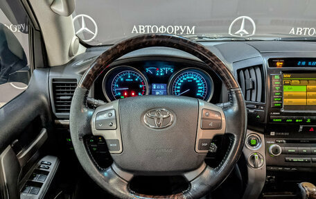 Toyota Land Cruiser 200, 2010 год, 2 200 000 рублей, 21 фотография