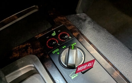 Toyota Land Cruiser 200, 2010 год, 2 200 000 рублей, 27 фотография
